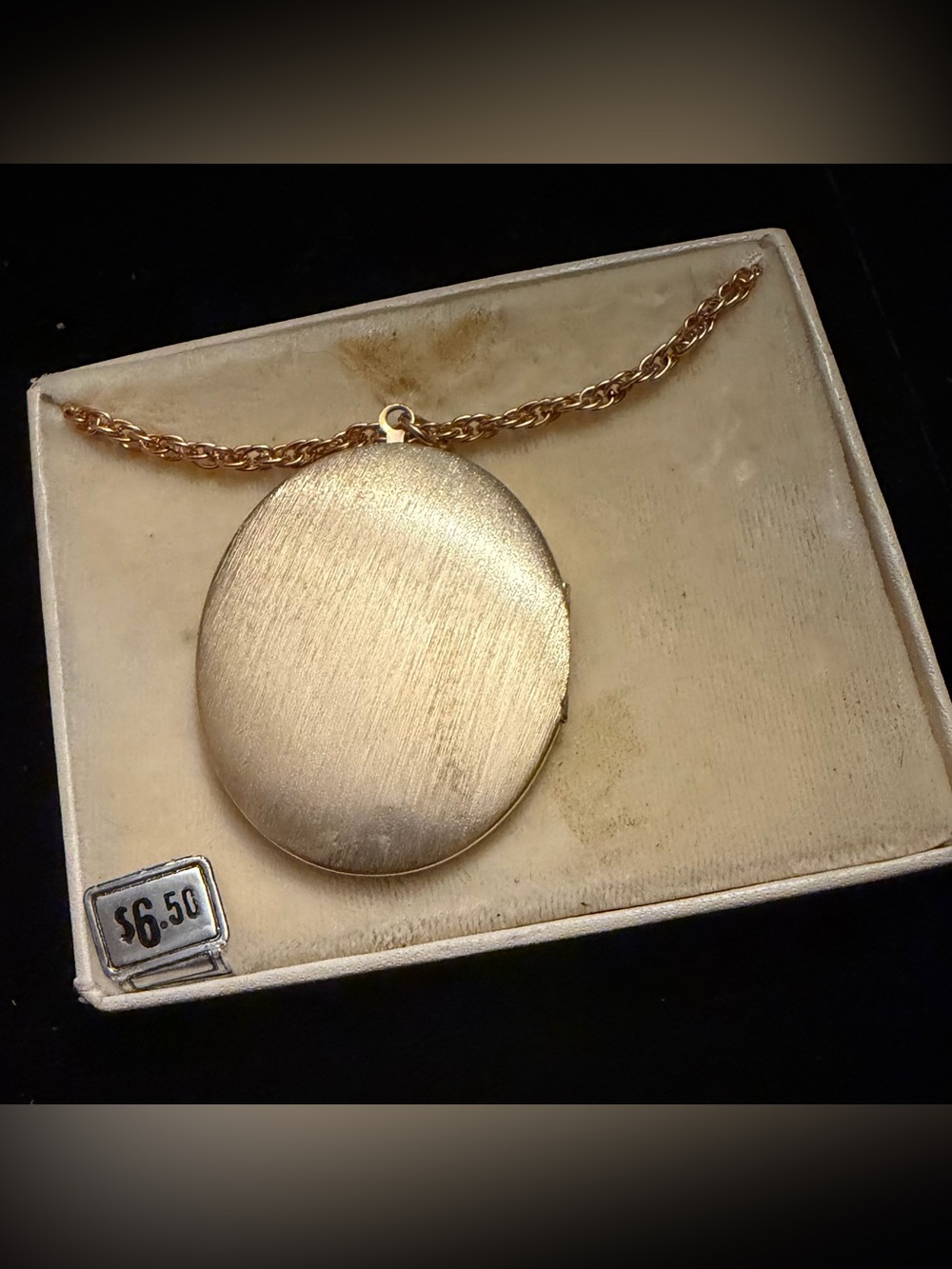 Vintage Mid Century Etched Round Locket Necklaces Set - Picture 7 of 10
